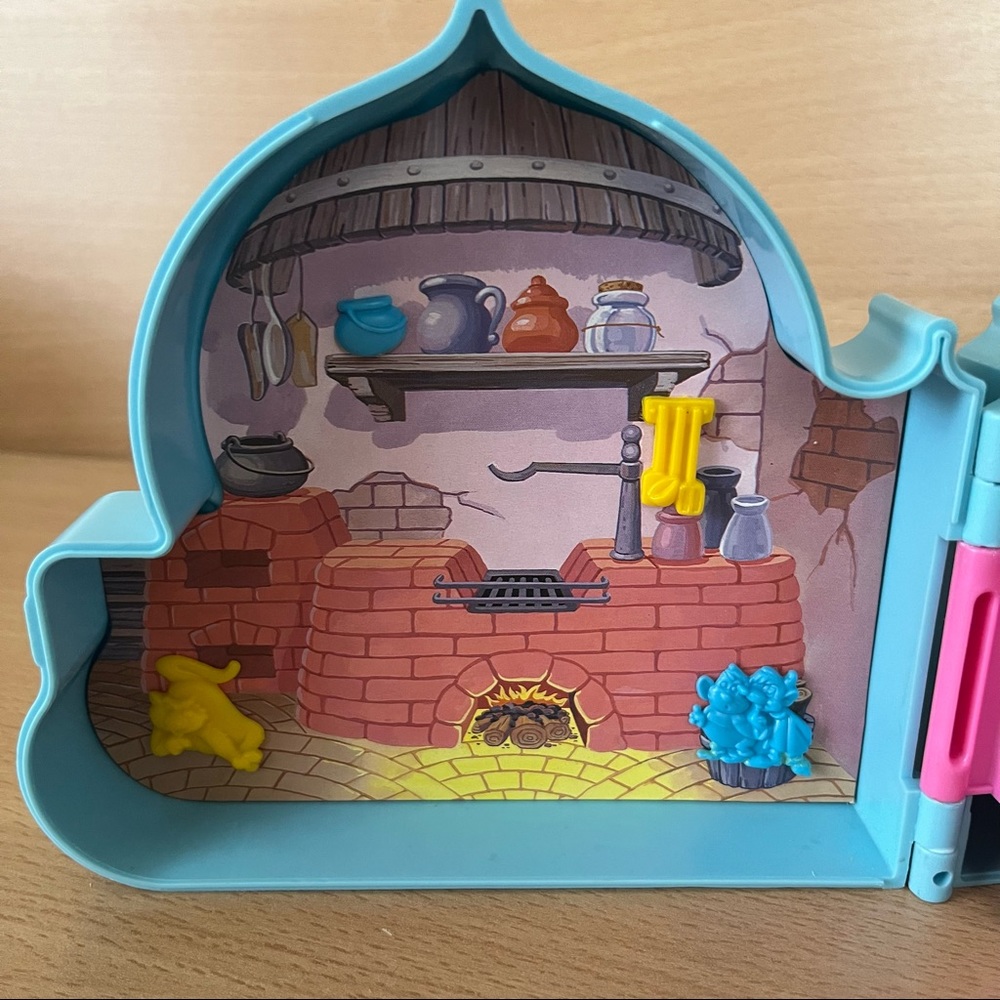 3 Cinderella Figures + Folding Playset Disney Princess Compact Once Upon a Time - Picture 3 of 10